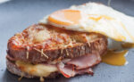 croque madame francuska grzanka z serem szynka i beszamelem