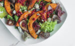 jesienna salatka z pieczona dynia serem gorgonzola i granatem