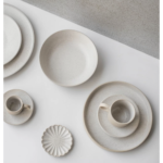 porcelanowa filiżanka minimalistyczna beżowa